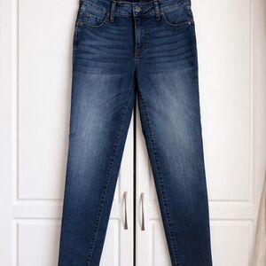 KUT From The Kloth Slim Straight Mid Rise Jeans Size 2 Medium Wash | Stretch